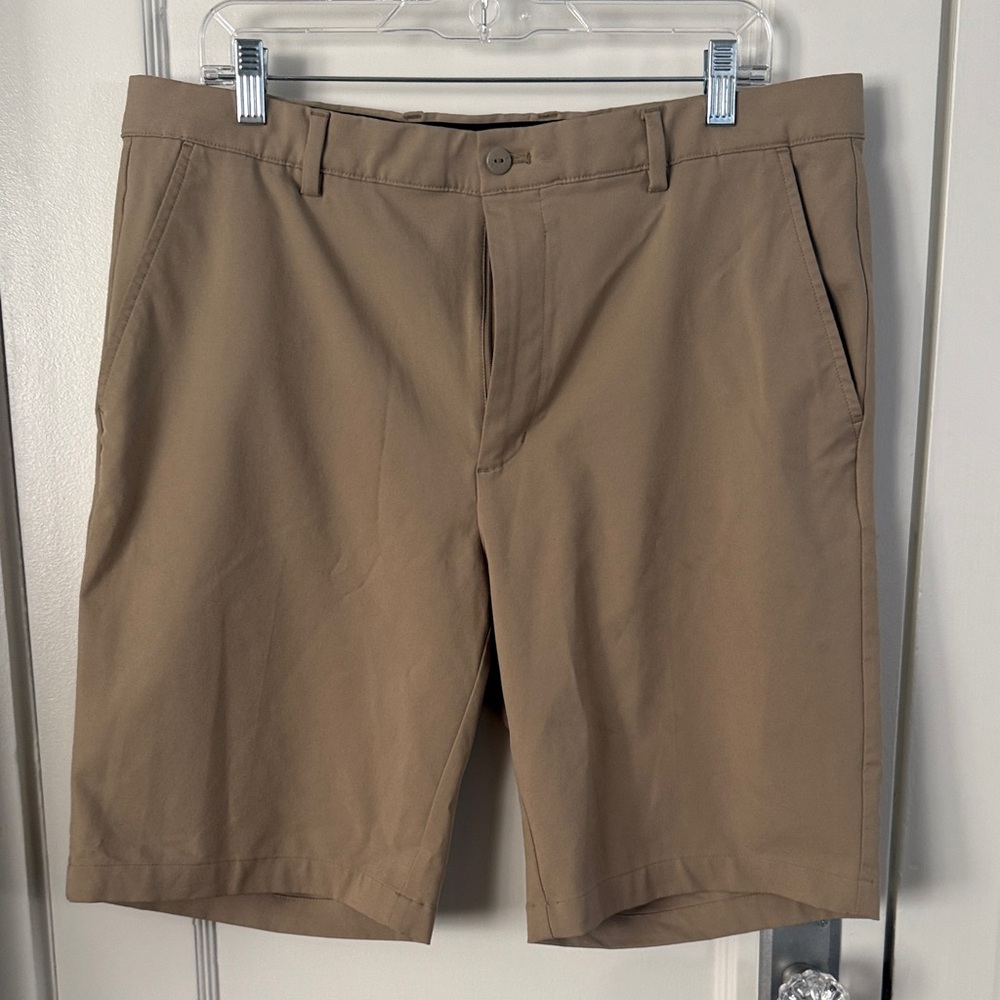 Men's Tan Shorts - Stretchy Waist